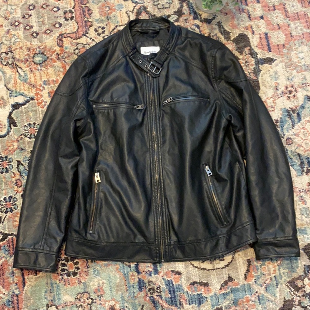 🖤BLACK LEATHER JACKET!🖤